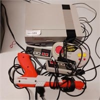 Nintendo NES Bundle w/ Controllers/Zapper