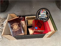 Box: Cigar Boxes/tins