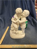 Kissing Boy & Girl Statue Figure