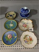 CLOISONNÉ FLOWER DESIGN 4.5 DISHES, COURTING