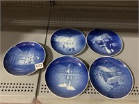 BING AND GRONDAHL DENMARK PLATES GROUP OF 5