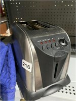 TWO SLICE TOASTER WEST BEND USED W/ COVER