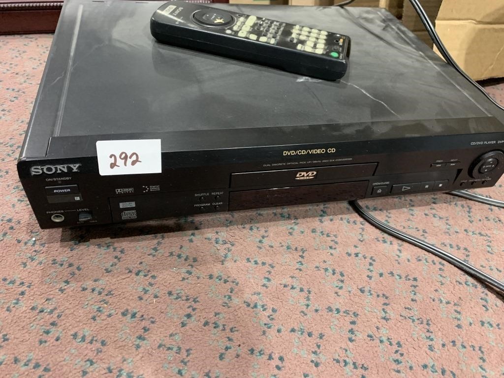 SONY VHS PLAYER WITH CONTROL