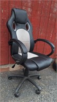 RACE CAR STYLE PADDED SEAT SWIVEL OFFICE CHAIR