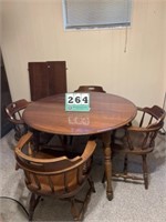 Circular Dining Room Table w/4 Chairs & 2 Leaves