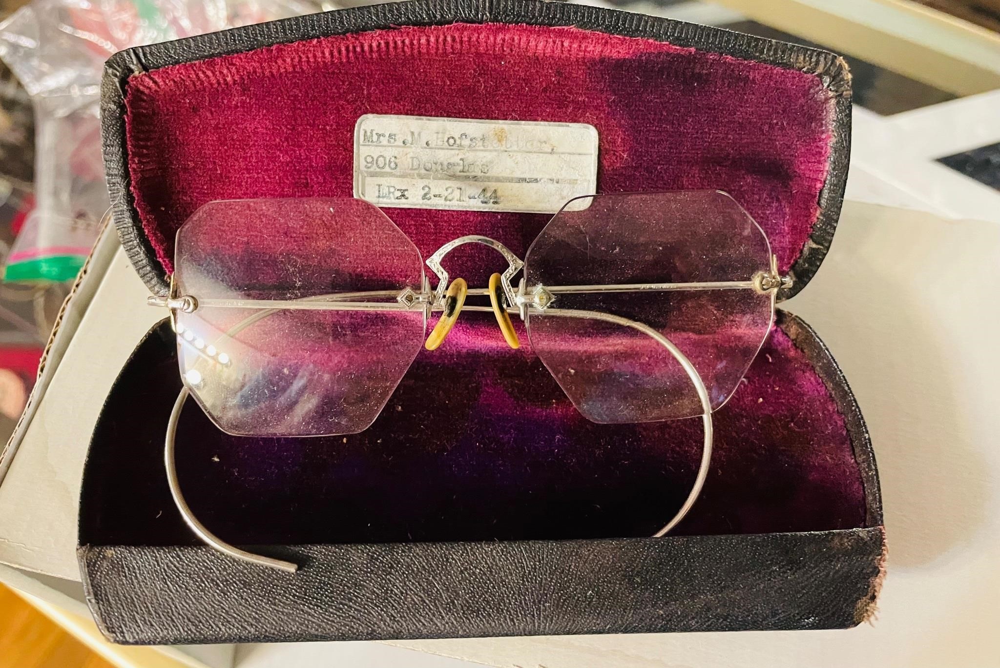 Antique 1940s 10k White Gold Art deco Eyeglasses