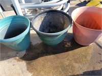 Lot of 3 Planter Pots
