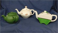 3 teapots: Lovatt's Langly Ware England - Holland
