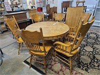 Beautiful Oak Table with Leaf & Chairs See  Sizes