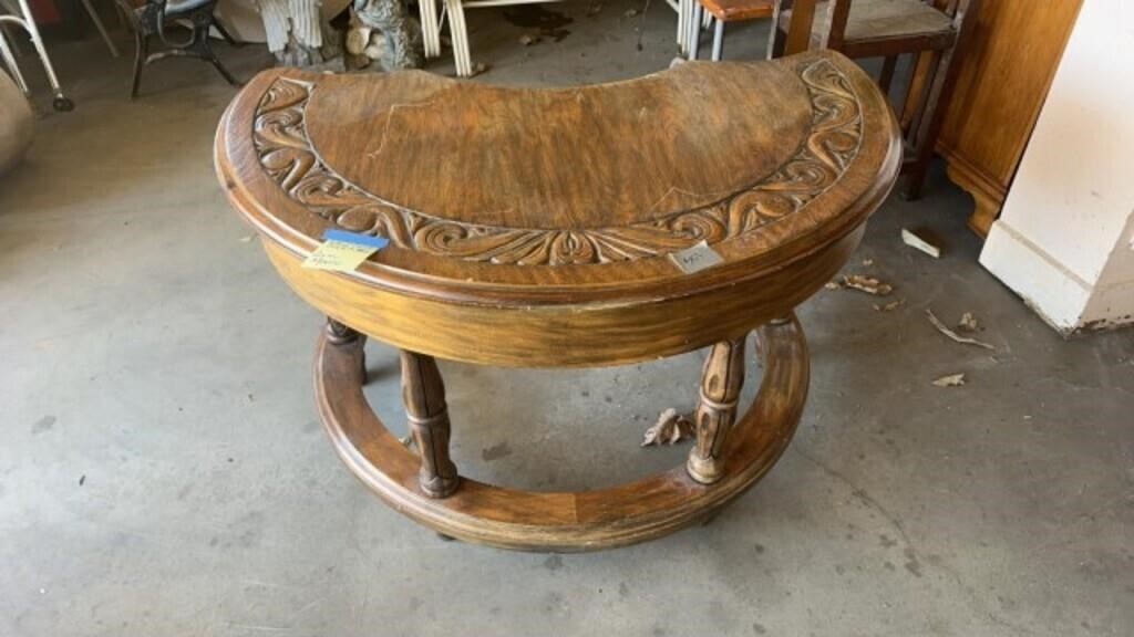 ROUND HALF TABLE WITH STOOL