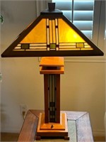 L - PAIR OF MATCHING TABLE LAMPS (F4)
