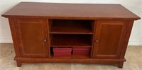 L - ENTERTAINMENT CONSOLE / SIDEBOARD (F12)
