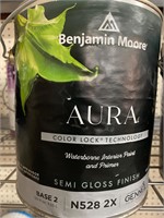 Benjamin Moore Aura Semi-Gloss Base 2 Paint