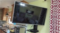 48" LG TV WITH WALL MOUNT