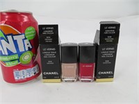 2 vernis à ongles neufs Chanel