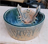 SIGNED MODERN POTTERY CRAB BOWL APPROX 5" DIA