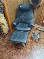 Stationary office chair and ottoman. Cascadia
