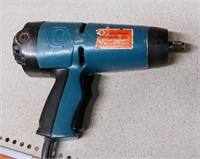 BLACK & DECKER WORKING IMPACT WRENCH / DRILL