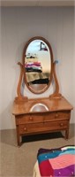 OVAL MIRROR DRESSER 
WITH CUT GLASS TOP
WOODEN