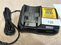 Dewalt 12v / 20v max battery charger