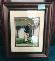 11 - FRED COUPLES SIGNED PHOTO FRAMED (E111)