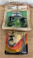 C13) NOS CEILING HOOKS & TOGGLE BOLTS