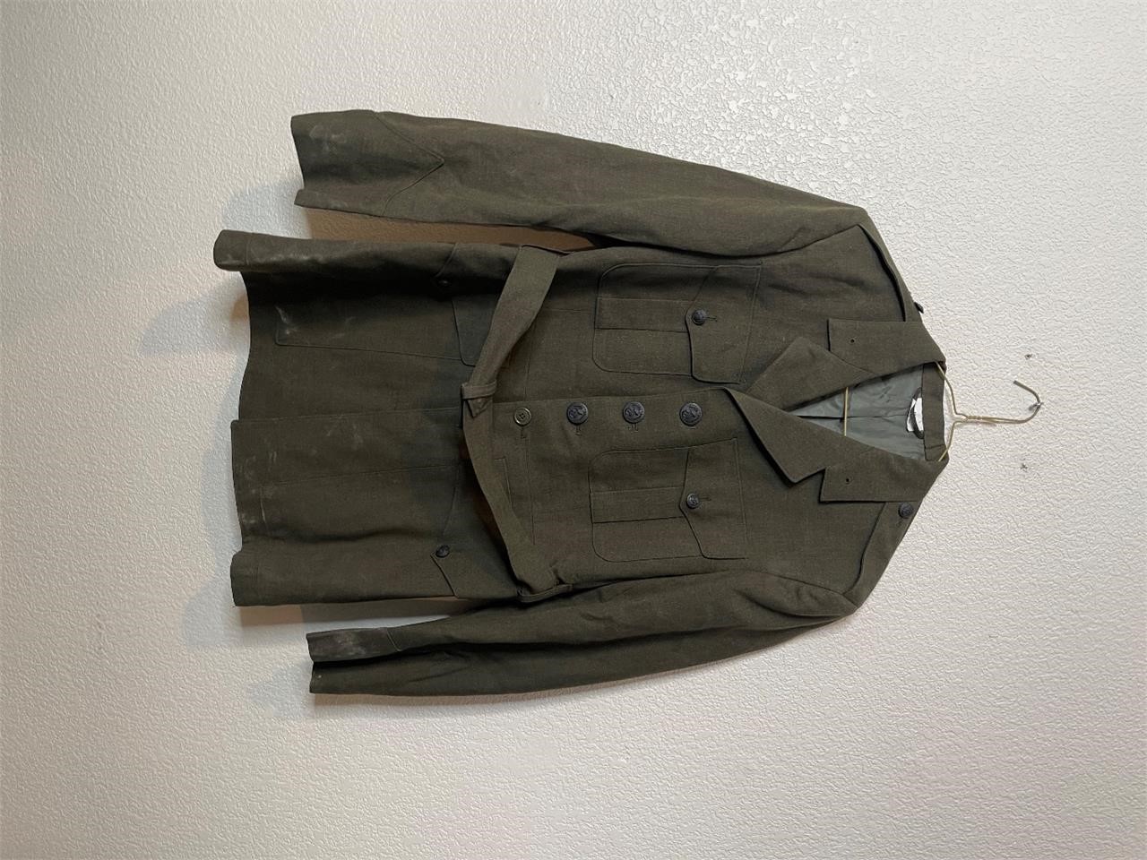 5/6/24 Vintage Clothing Auction