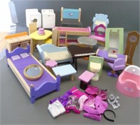 Wooden Doll House Household Furniture & Pieces