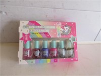 NEW UNOCORN 6 PIECE NAIL POLISH COLLECTION PACK