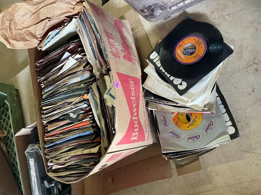 large lot of 45 albums