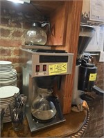 BUNN COFFEE BREWER W/ TOP WARMER