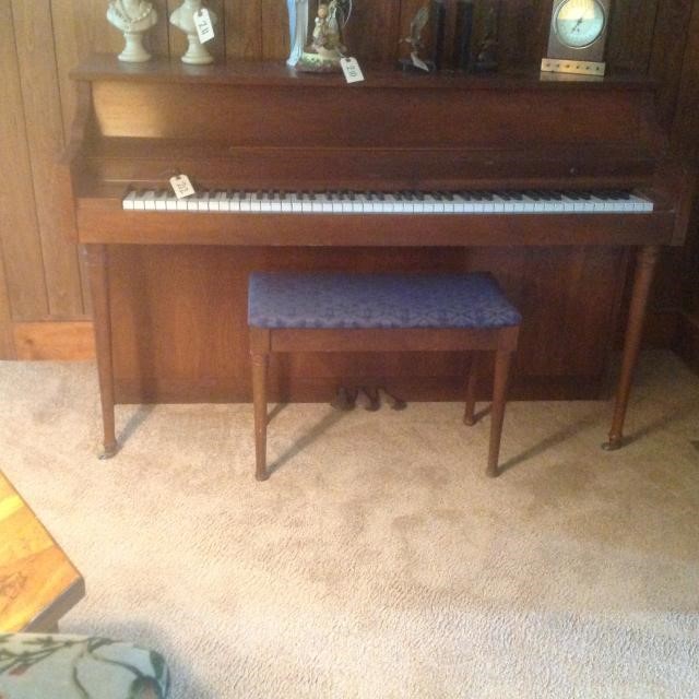 piano with stool