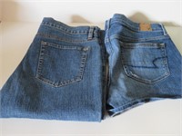 LOT 2 GUC  WOMENS JEANS SIZE 8