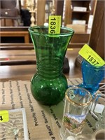 VTG GREEN GLASS VASE