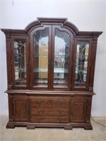 Broyhill Lighted China Cabinet w/ Beveled Glass