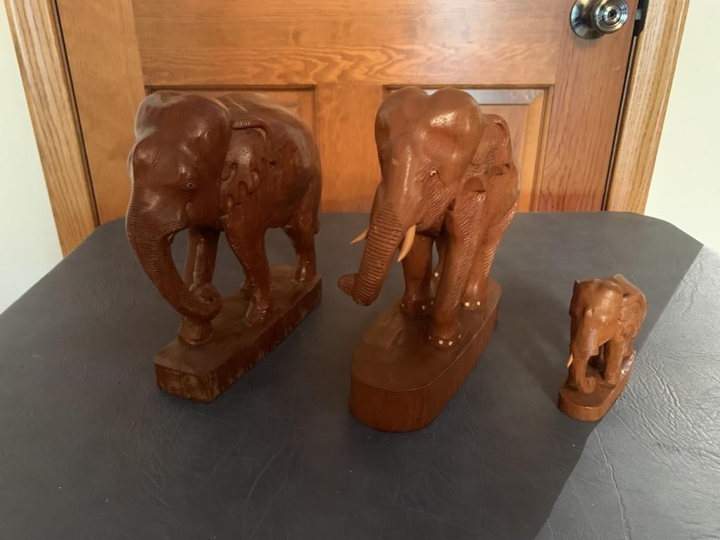 Set of three wood elephants made in