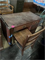 Wood Drop Top Desk and Chair