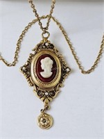 Stunning Cameo Pendant Necklace