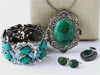 Green Tone Gem Jewellery Lot