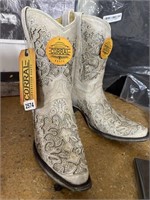 Corral handcrafted boots size 9m : registered