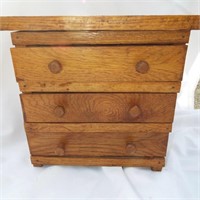 Primitive style small oak chest / dresser. Nice