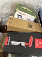 Lot of Assorted Kitchen Items: Garlic Twister,