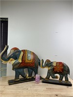 Metal elephant statue decor