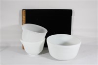 Three milk glass mixing bowls/batter bowls