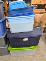 4 totes with lids 2 without