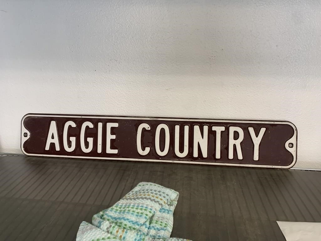 Aggie Country metal sign 36x6