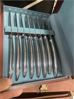 STAINLESS KNIVES