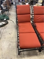 METAL CHAISE LOUNGE