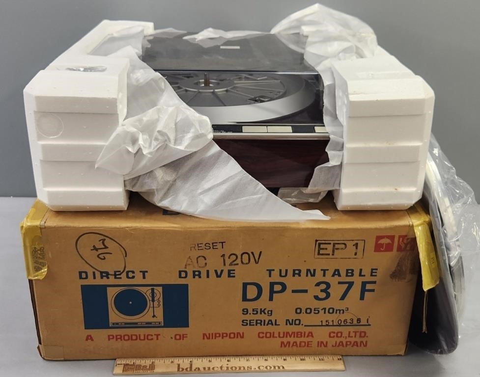 Denon Direct Drive Turntable DP-37F