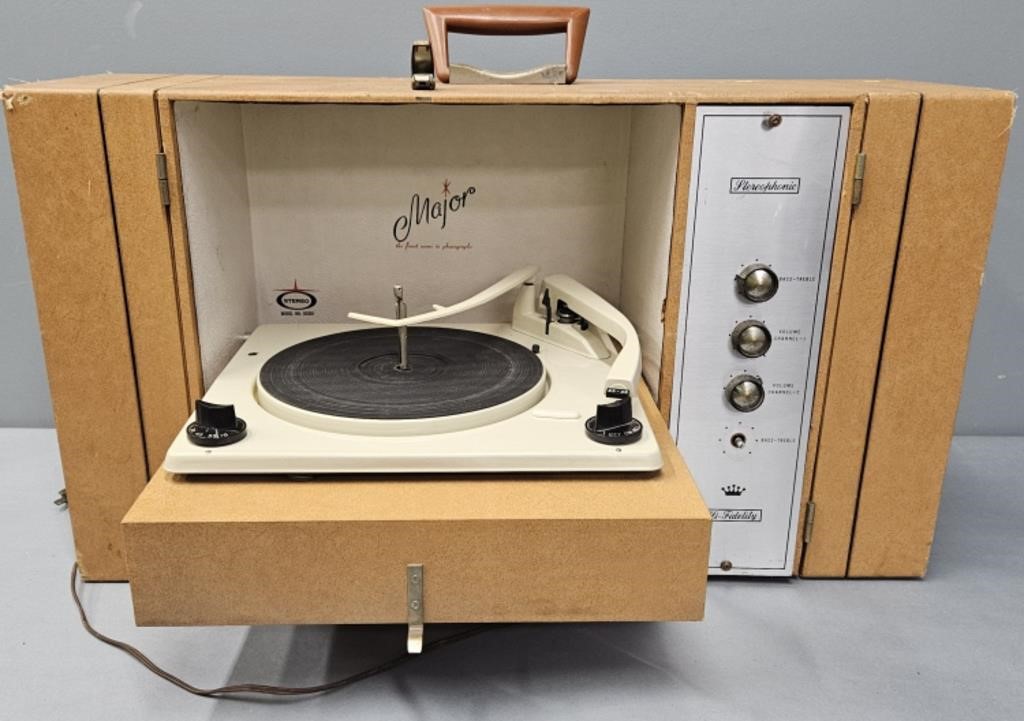 Major Stereophonic Record Player